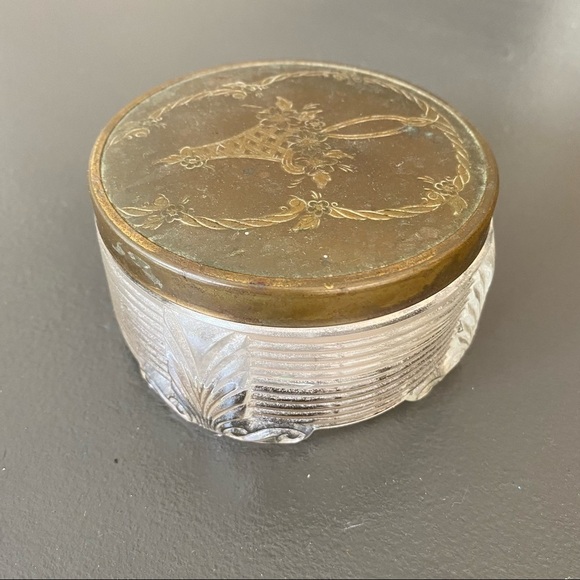 Vintage Powder Jar Antique Cut Glass with Design Lid Art Deco Floral Basket Etch - Picture 8 of 11